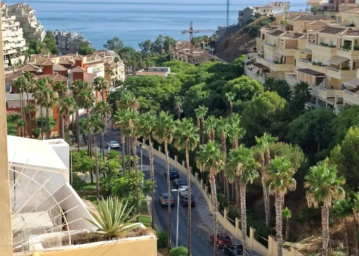 Happy Travel Torrequebrada Golf & Beach